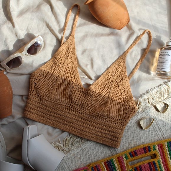 🚨LAST ONE// Peanut butter Crochet top - Picture 7 of 11
